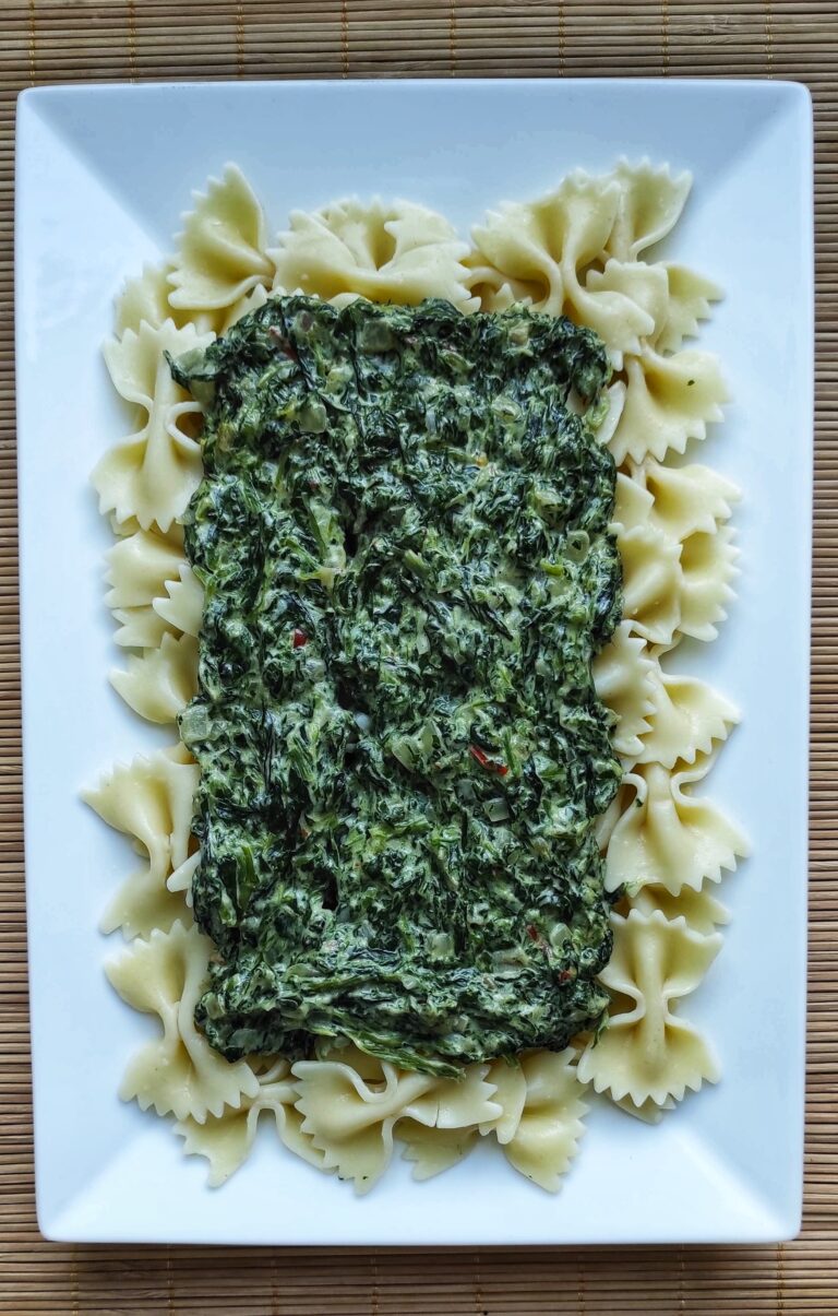 Pasta Farfalle with Spinach and Onion –  Simple Pasta Recipe