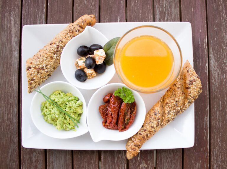 What Do Vegans Eat for Breakfast? | Breakfast, Lunch and Dinner